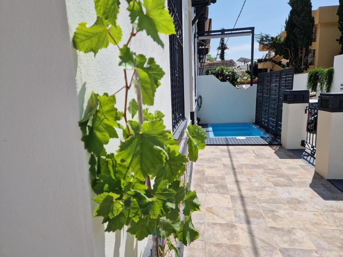 Del Parque Flats Balneario De Pina Vila Málaga Exterior foto